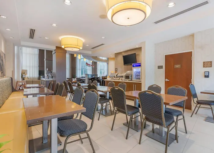 Comfort Suites Miami Airport North